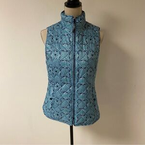 Talbots women’s quilted puffer vest blue medallion XS